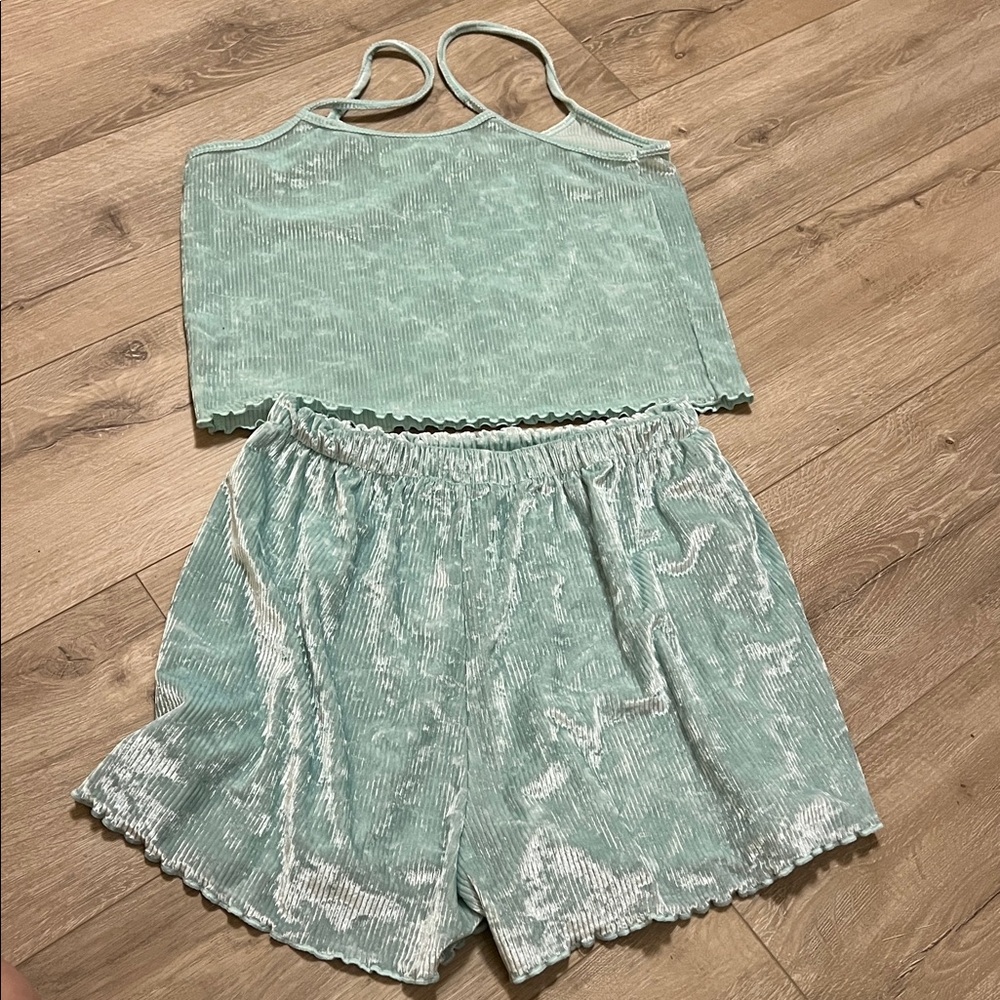 Colsie Light Green Ribbed set - Picture 4 of 5